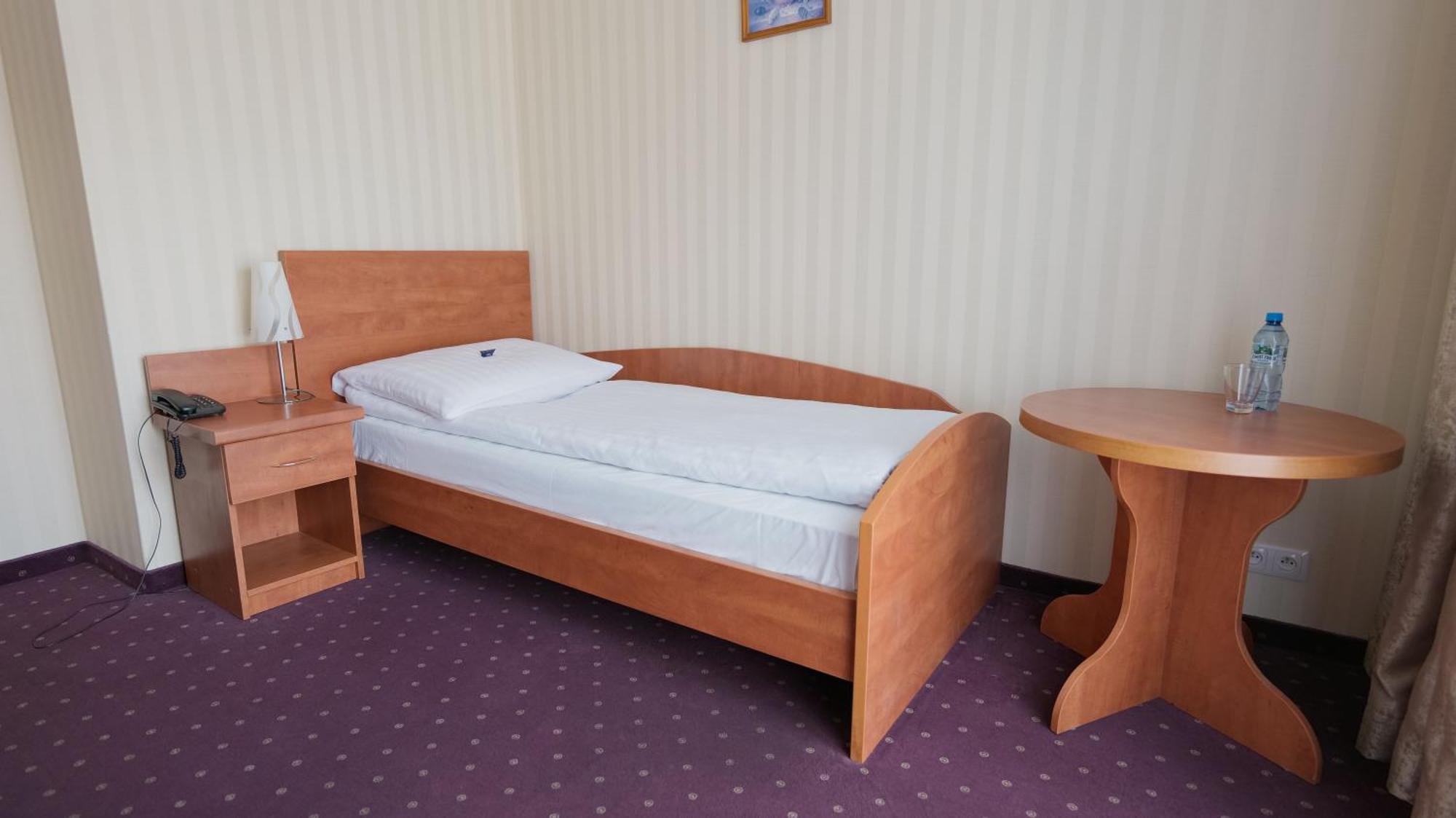 Hotel Sen Σwiebodzin Εξωτερικό φωτογραφία
