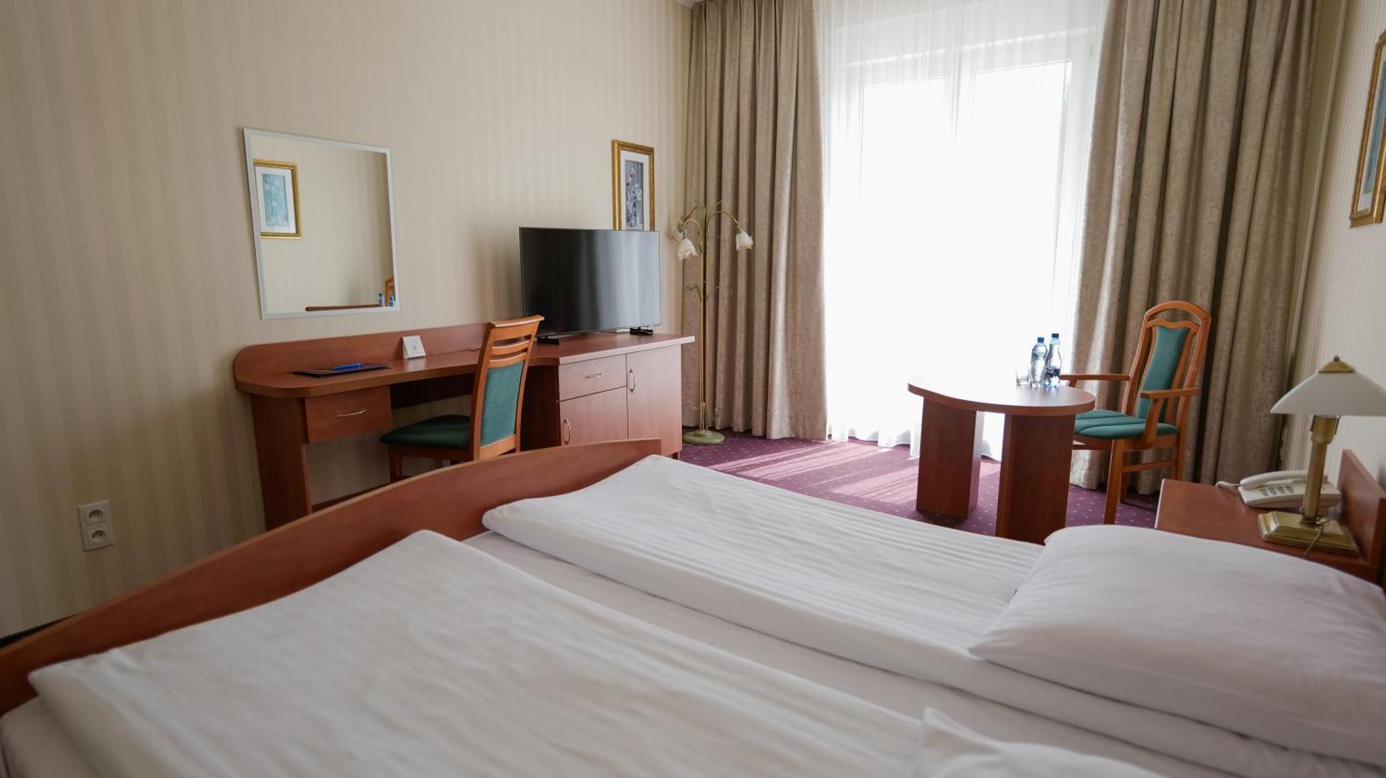 Hotel Sen Σwiebodzin Εξωτερικό φωτογραφία